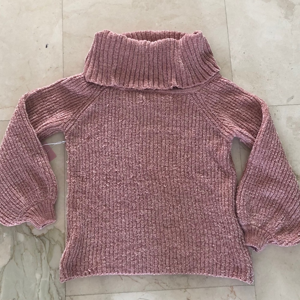 Super soft plush sweater. Never worn